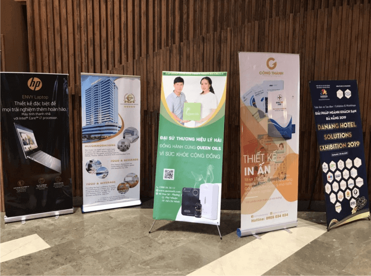 Chân standee X